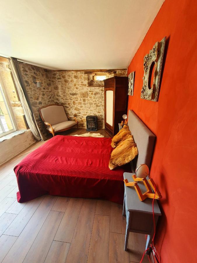 Gite De La Genevriere Saint-Chamant ภายนอก รูปภาพ